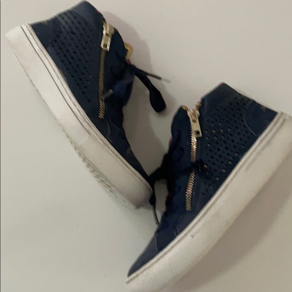 Sketchers Street sneaker booties w/ memory foam, 2 - Picture 10 of 10